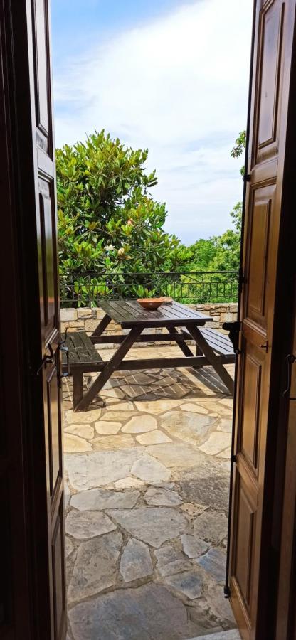 Aroma Piliou - Άρωμα Πηλίου Hotell Mourésion Exteriör bild