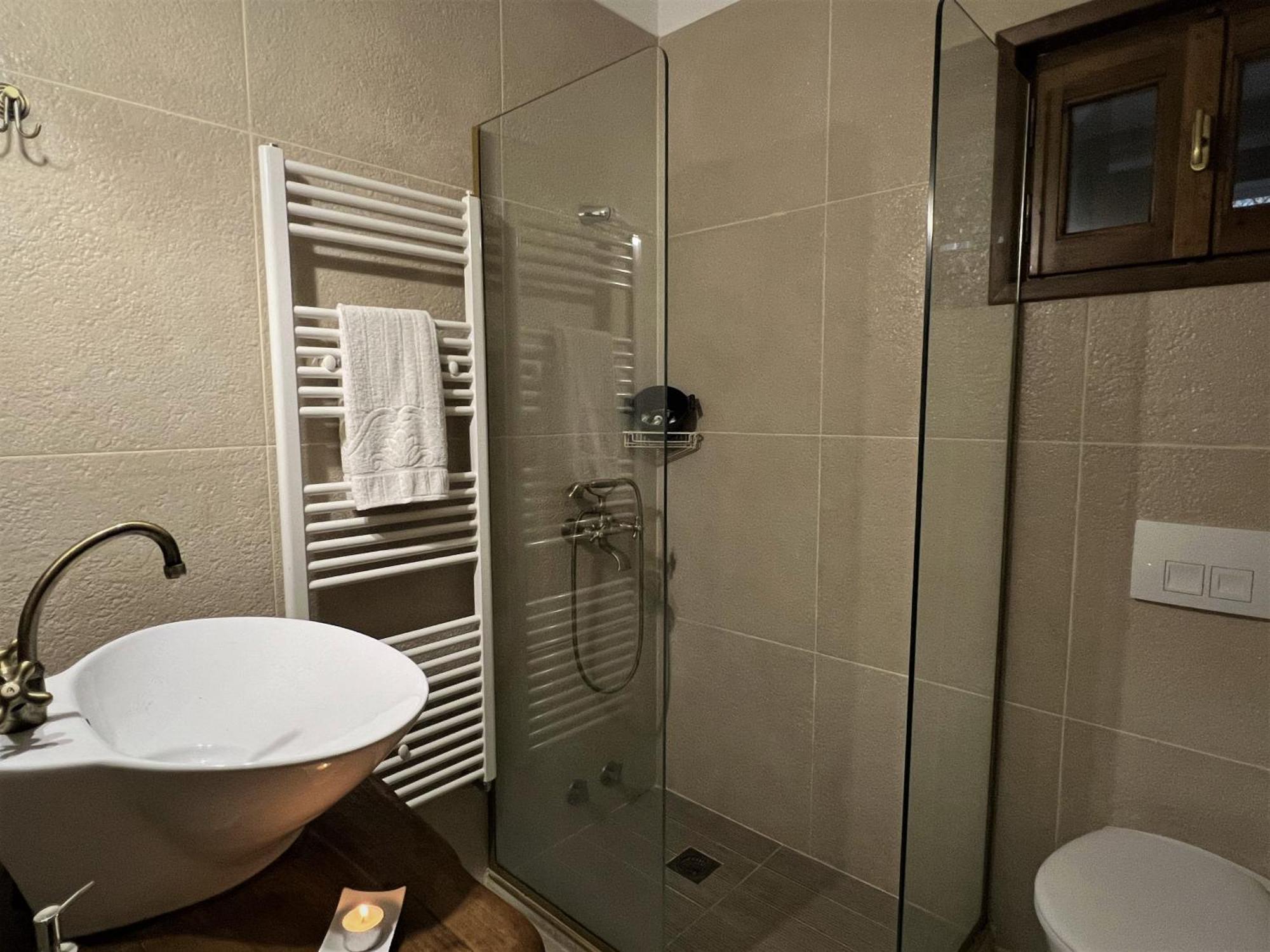 Aroma Piliou - Άρωμα Πηλίου Hotell Mourésion Exteriör bild