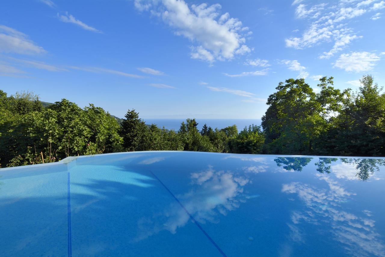Aroma Piliou - Άρωμα Πηλίου Hotell Mourésion Exteriör bild